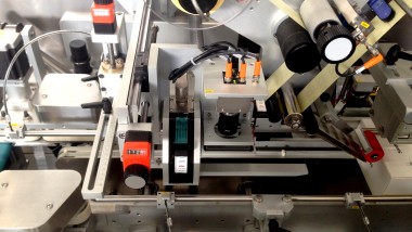 Piattaforma modulare per la tracciatura dei farmaci