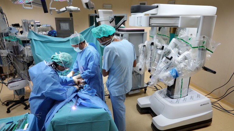Al via al Maggiore la chirurgia robotica