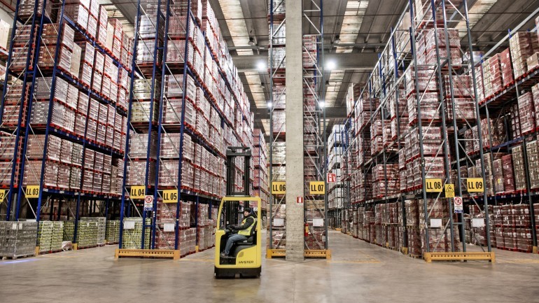 Distribuzione vaccini: la logistica del farmaco in prima linea