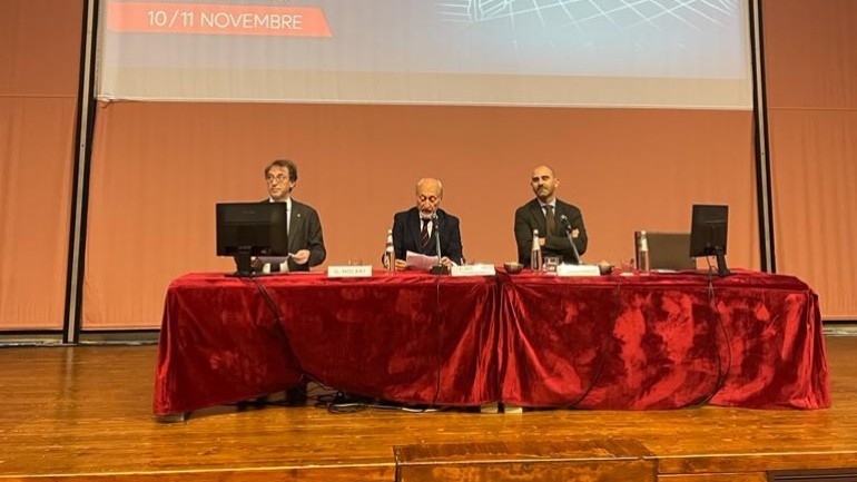 Innovazione e medicina: l’intelligenza artificiale tra rischi e opportunità 